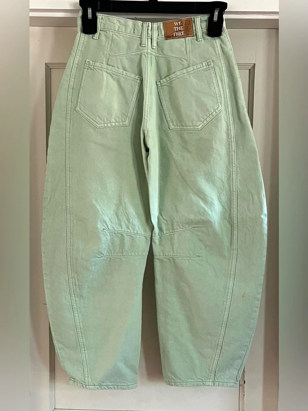 Free People We The Free Lucky You Mid Rise Barrels in Pistachio Size 24 NWOT